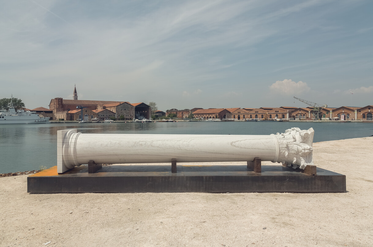 The Column: An Architectural Representation of Power